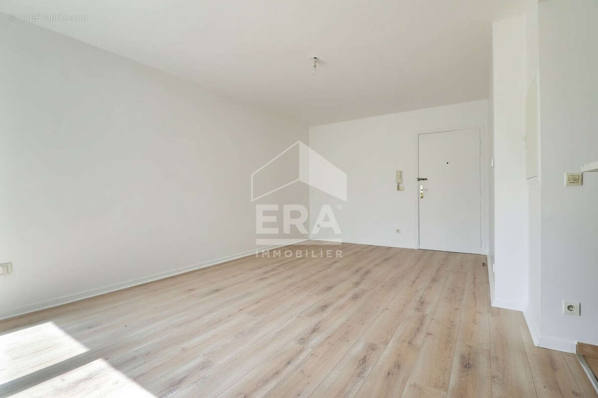 Appartement à AUBERVILLIERS