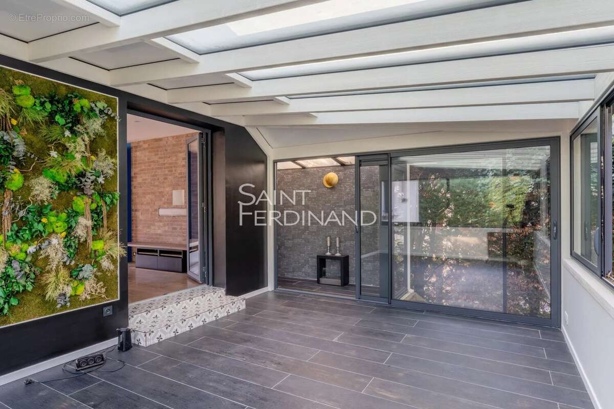 Maison à SARTROUVILLE