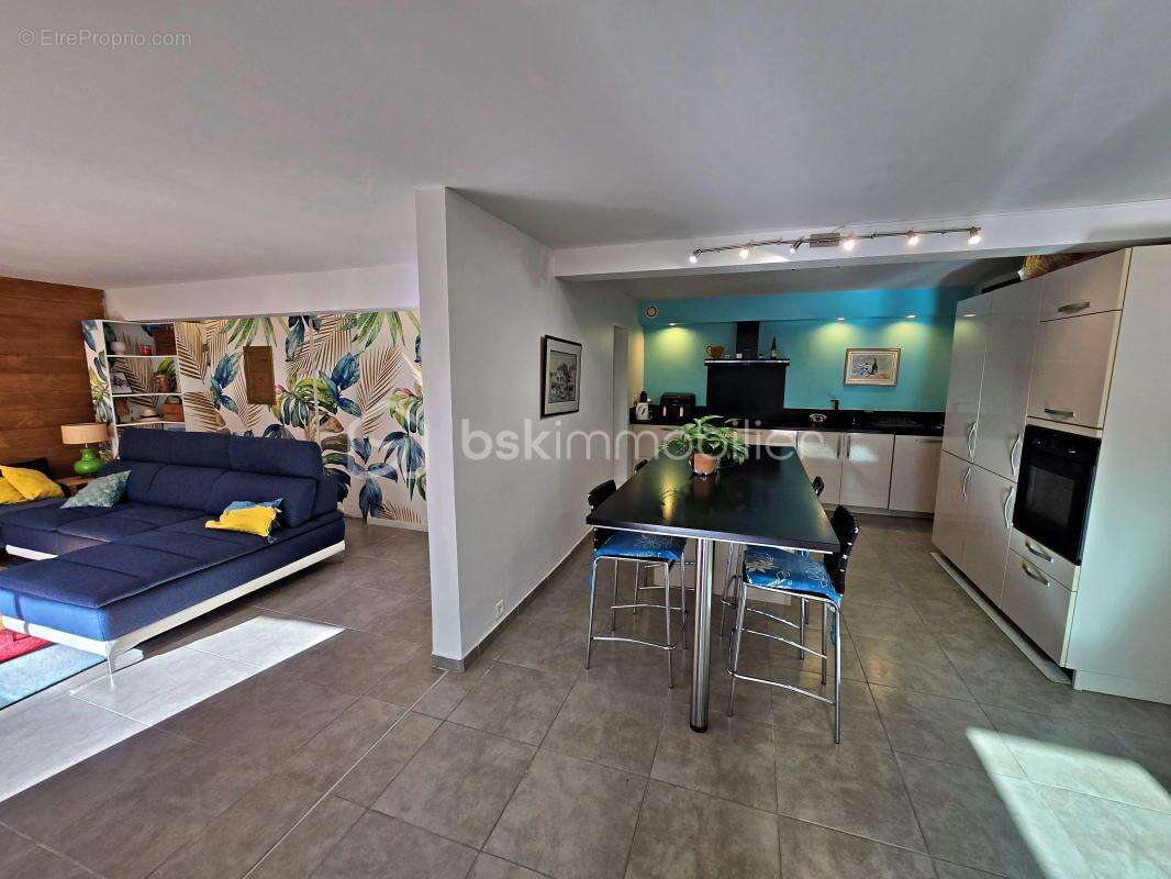 Maison à CARRY-LE-ROUET