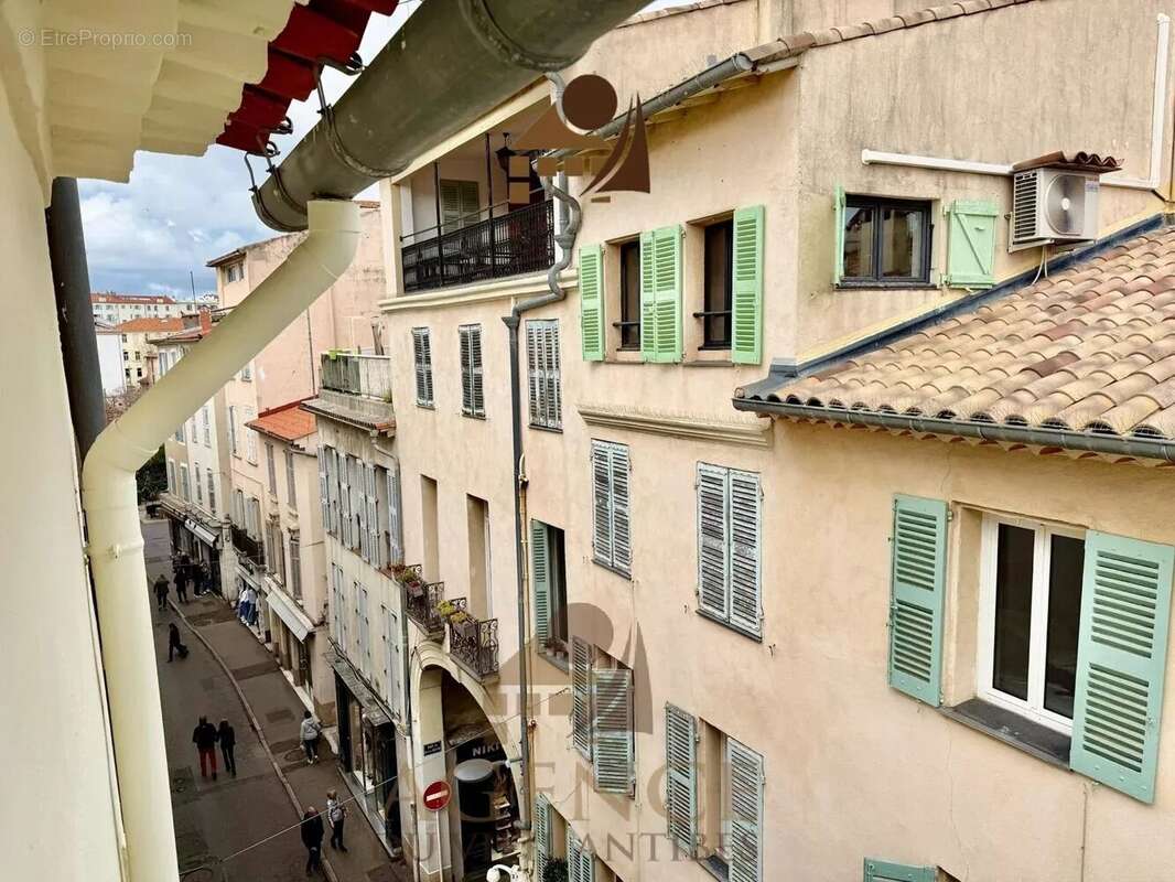 Antibes 2P 38.90m2 vieil ville dernière étage - photo 10