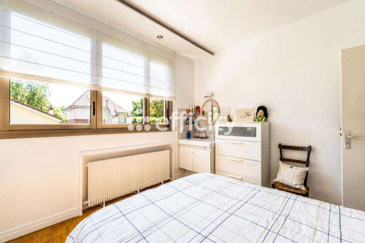 Maison 140 m² à Creteil  - photo 13