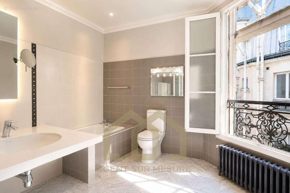 Appartement à PARIS-5E