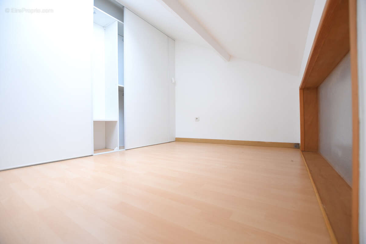 Appartement à LES ESSARTS-LE-ROI