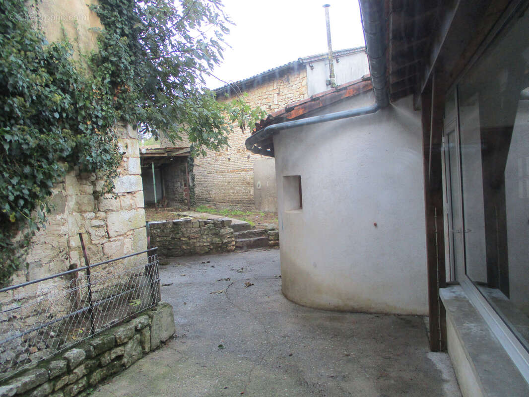 Maison à COUHE