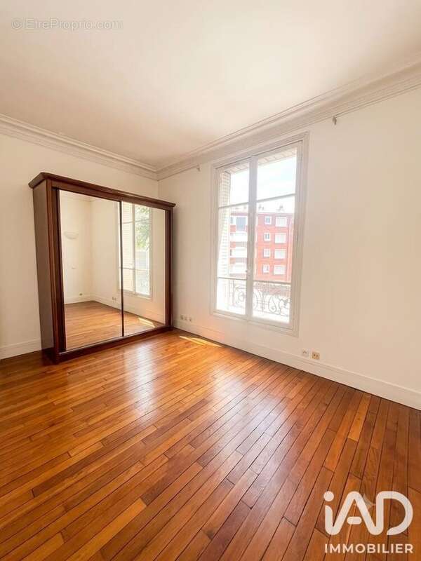 Appartement 58 m² à La Garenne-Colombes  - photo 2