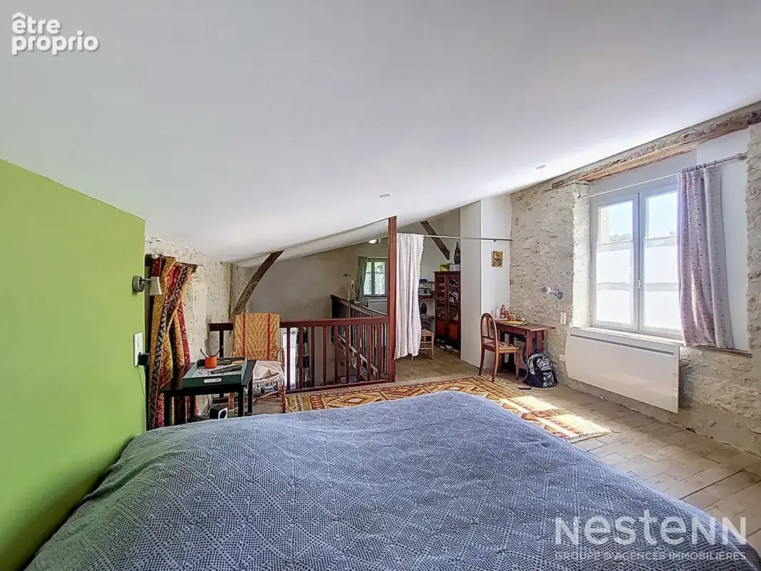 A Vendre Maison en pierre de 171 m² avec jardin arboré au coeur du village de Mouchan. - photo 4