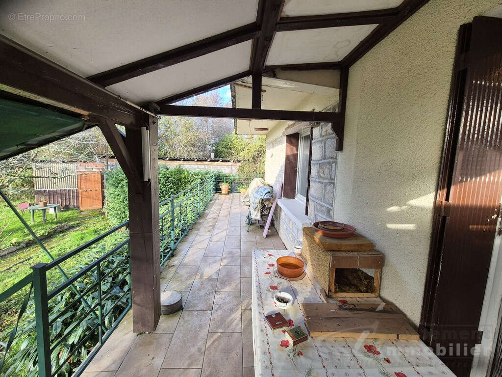 Maison à MANSAC