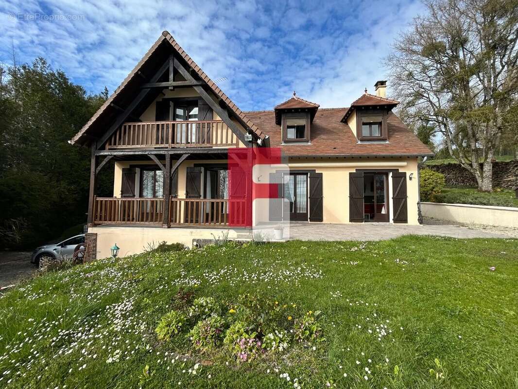 Maison à SAINT-PHAL