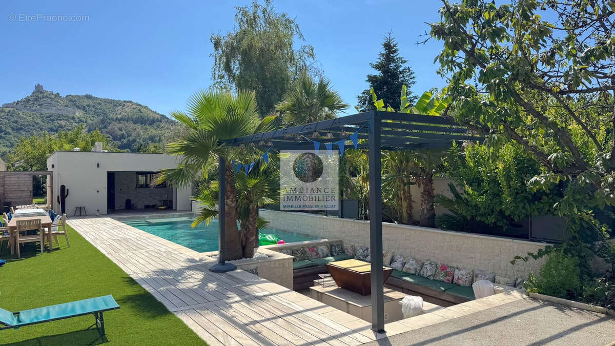 Maison à SAINT-PERAY