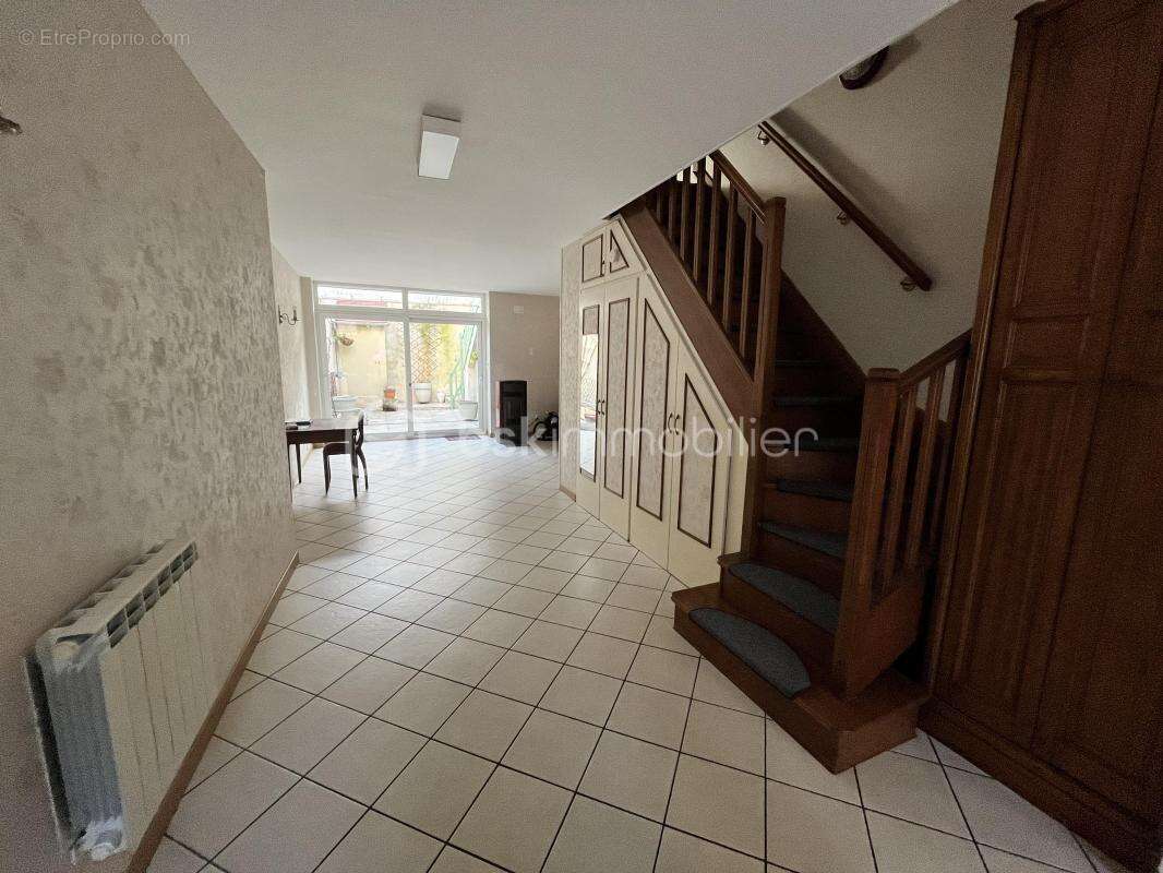 Maison à LA CHARITE-SUR-LOIRE