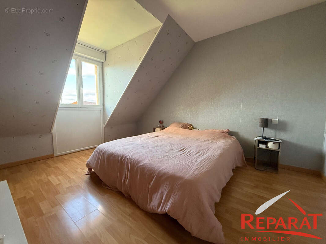 Maison à SAINT-PANTALEON-DE-LARCHE