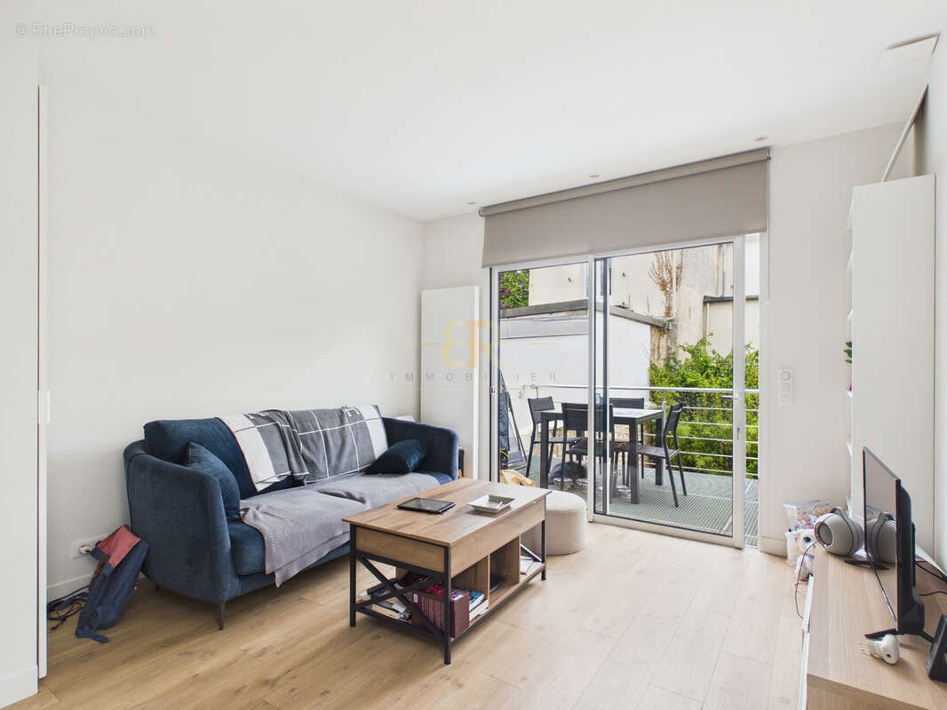 EXCLUSIVITÉ — Maison rénovée 58,89 m2 + studio indépendant, jardin et terrasse — Limite Paris / Joinville-le-P - photo 3