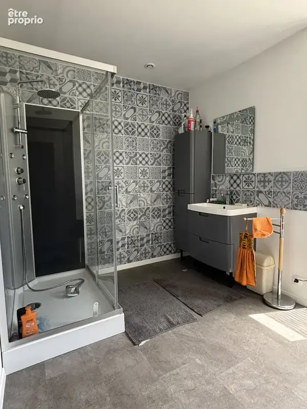 Côte d'Or : Bâtisse bourguignonne de 450m2 dont 260 m2 rénové (plain pied) , annexes, garages sur  4000m2 - photo 19