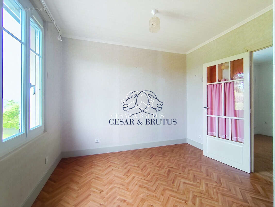 Maison 199 m² à Marcigny  - photo 8