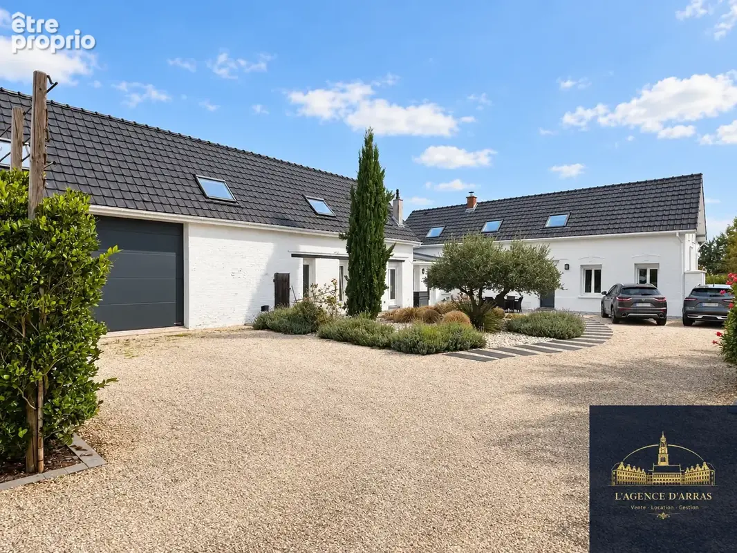 Photo Maison à Vimy au prix de 485 000€