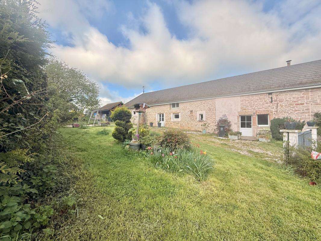 Maison à FLAGEY-LES-AUXONNE