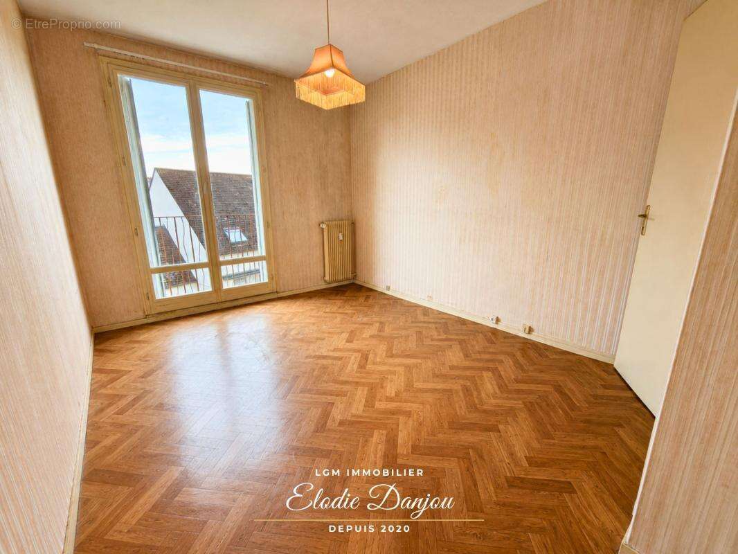 Appartement 2 chambres, balcon, garage, cave - Résidence sécurisée - Orléans secteur Hippodrome/Jardin des plantes - photo 7