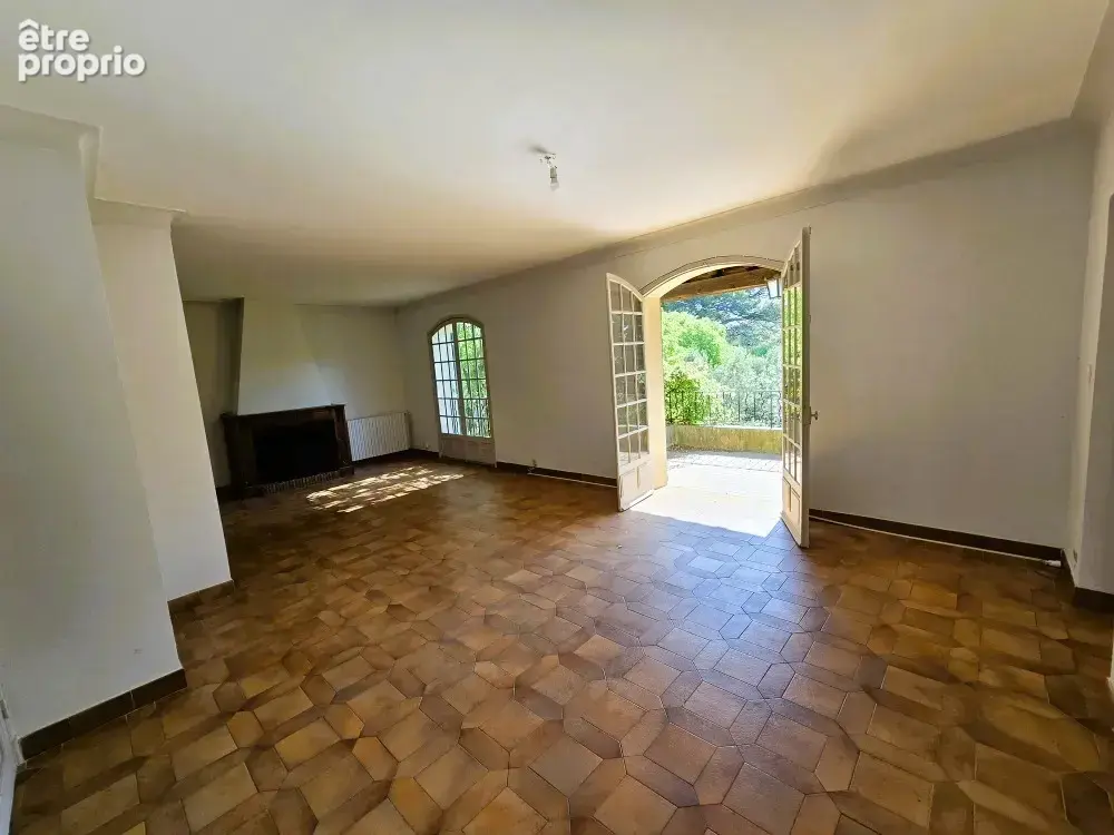 Camplanier !!! Spacieuse villa T7 - Terrain 806m2 - Calme absolu. - photo 3