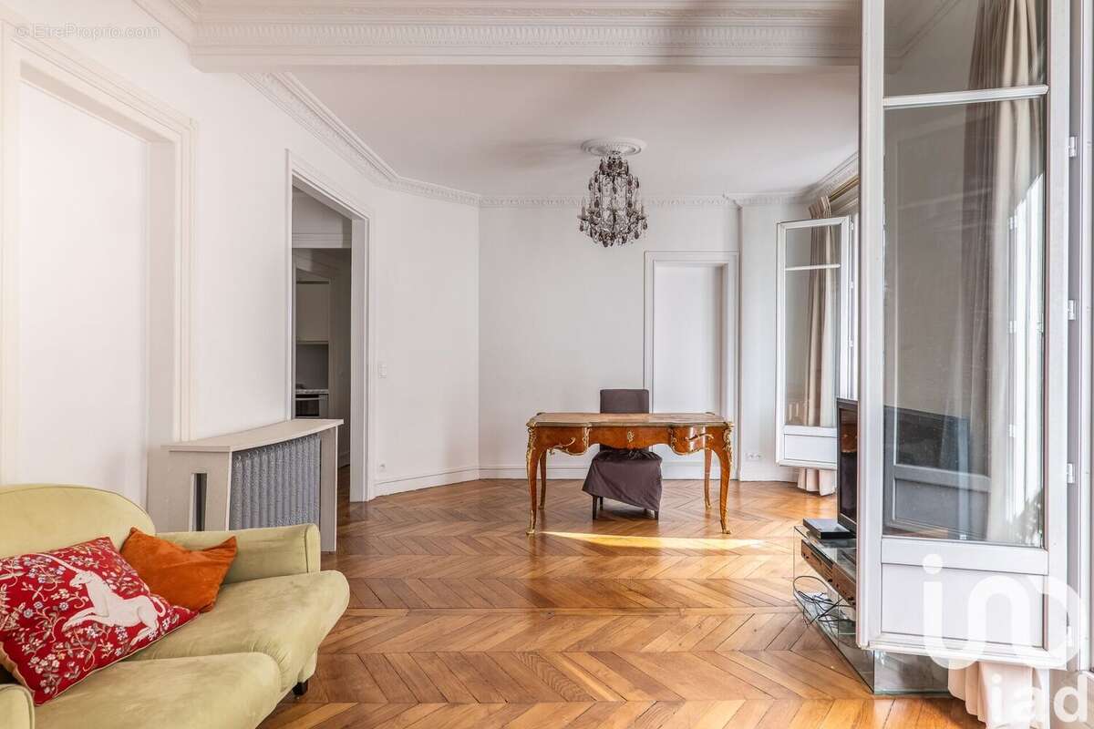 Photo 3 - Appartement à PARIS-15E