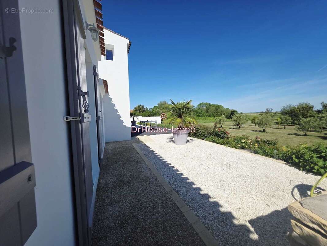Maison à PUYRAVAULT