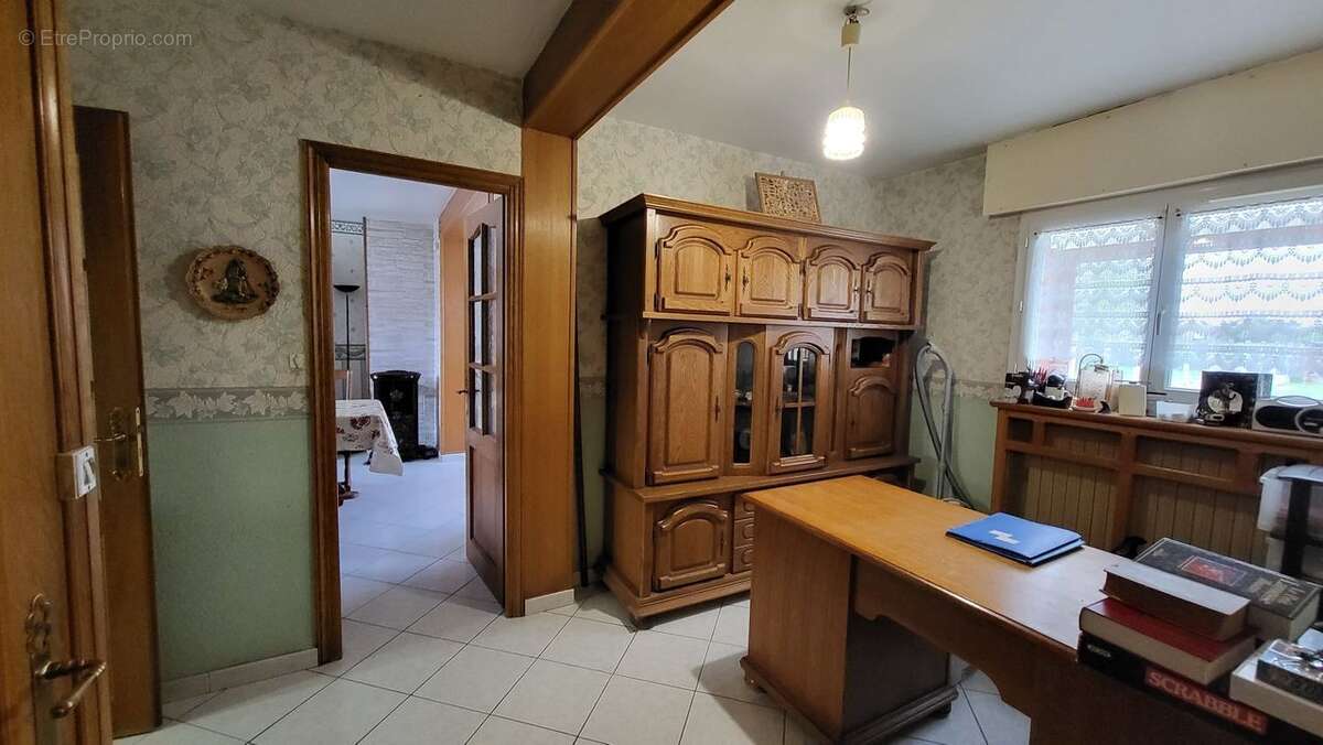 Maison 7 pièces 128m² avec garages et jardin - photo 2