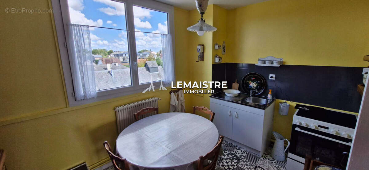 Appartement à vendre - Yvetot Centre-ville - 70 m² - 1 chambre - Résidence sécurisée avec ascenseur - Idéal investisseur - photo 3