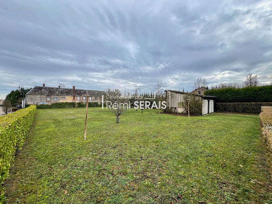 Montmerrei - Maison familiale avec jardin et garages - photo 12