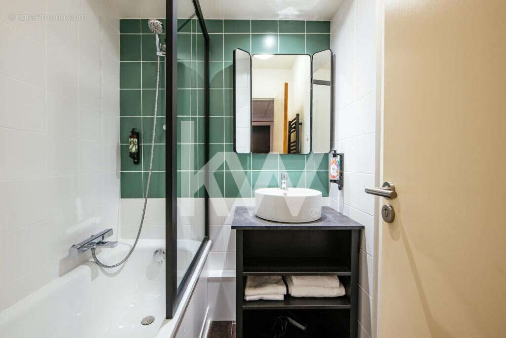 Appartement à COURBEVOIE