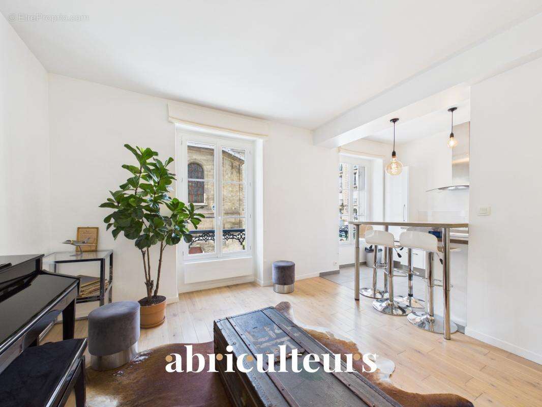 Appartement à PARIS-18E