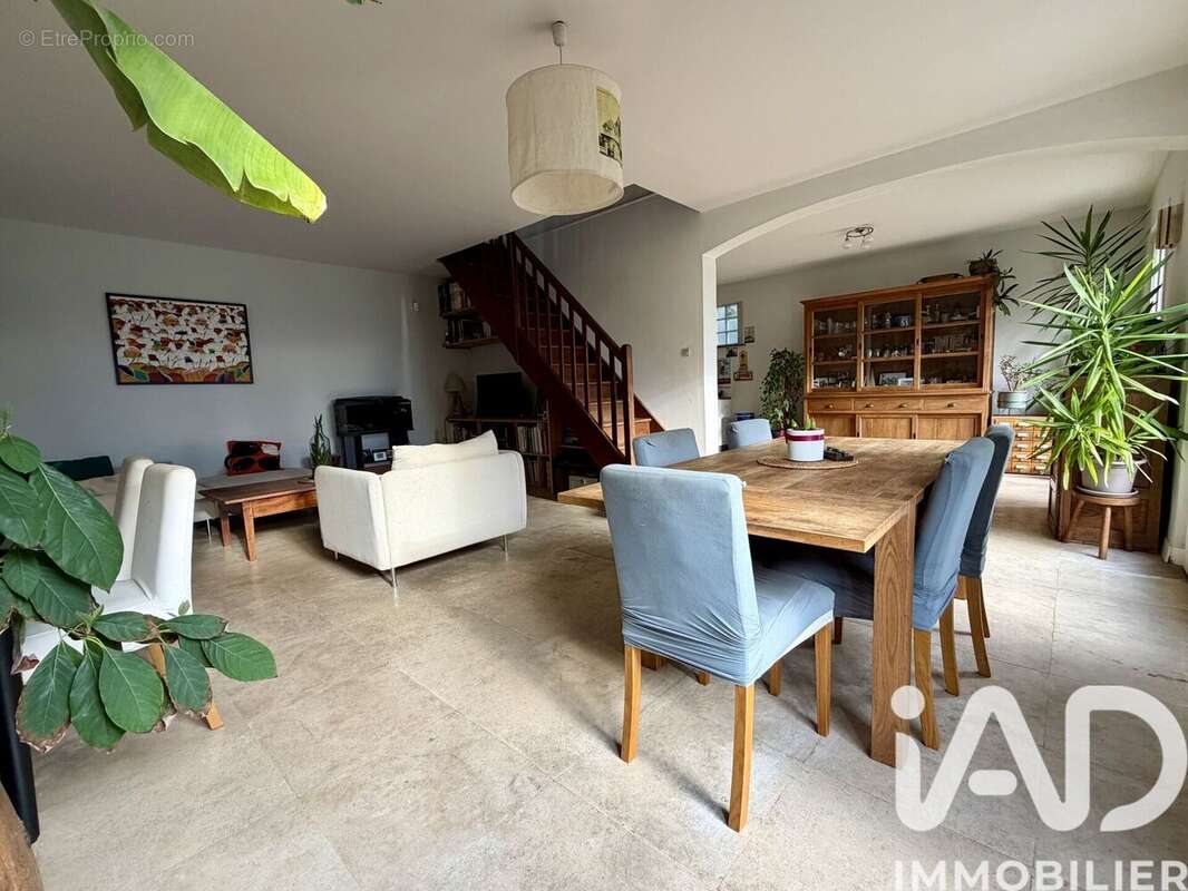 Photo 8 - Maison à JUZIERS