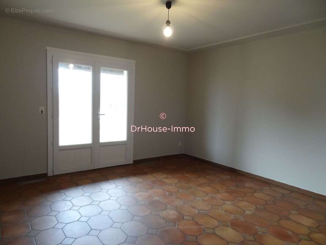 Maison à SAINT-CHRISTOL-LES-ALES