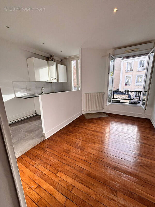 Appartement à COURBEVOIE