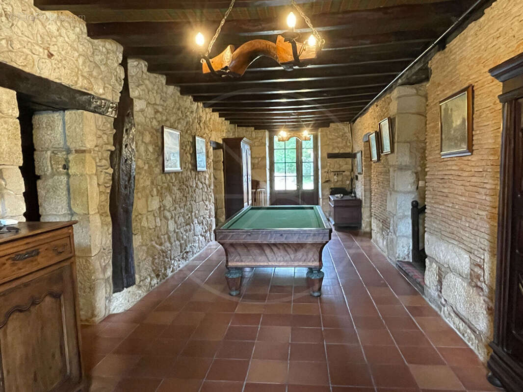 Maison à BONNEVILLE-ET-SAINT-AVIT-DE-FUMADIERES