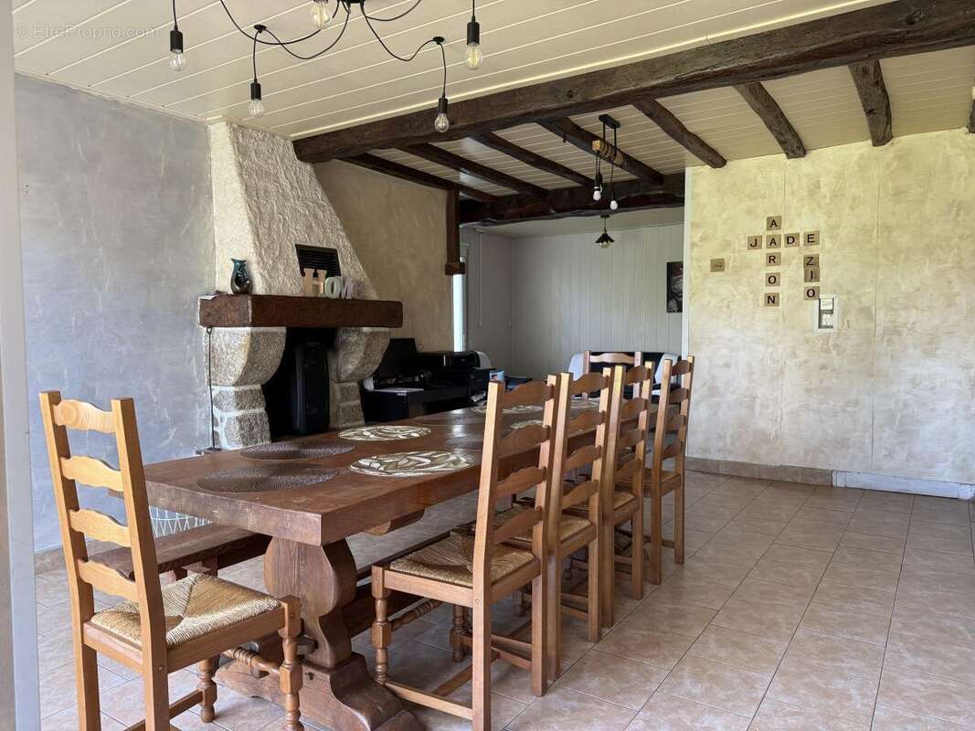 Maison à TREMENTINES