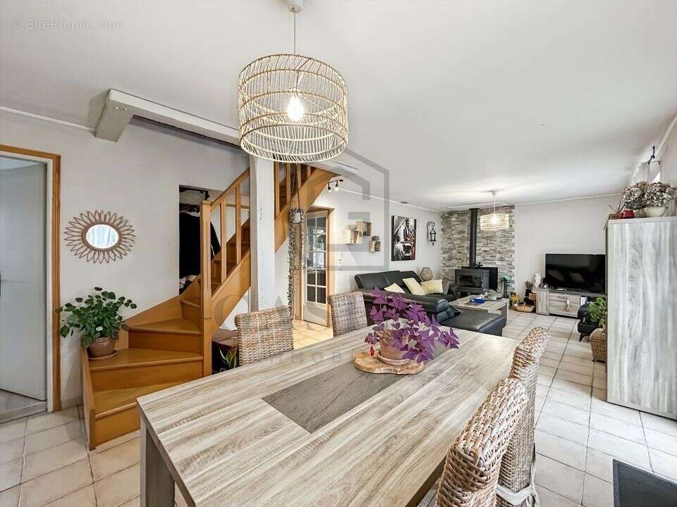 Maison à LE FIDELAIRE