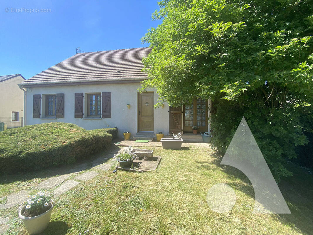 Maison à AUGER-SAINT-VINCENT