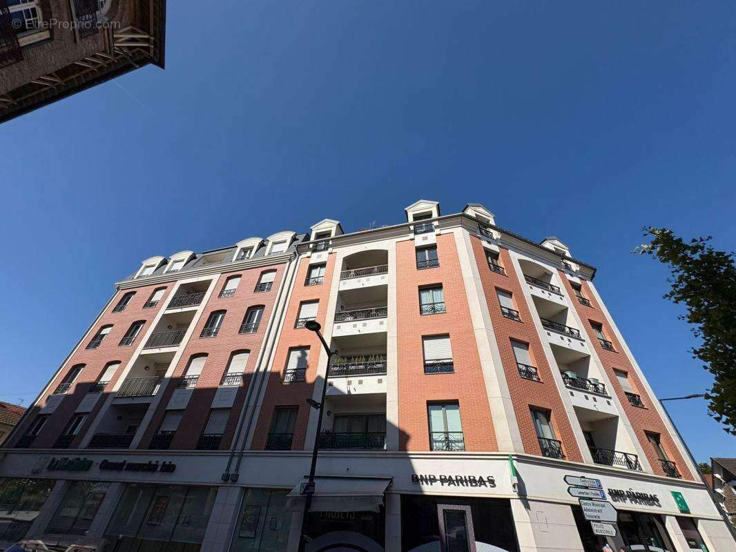 Appartement à SARTROUVILLE