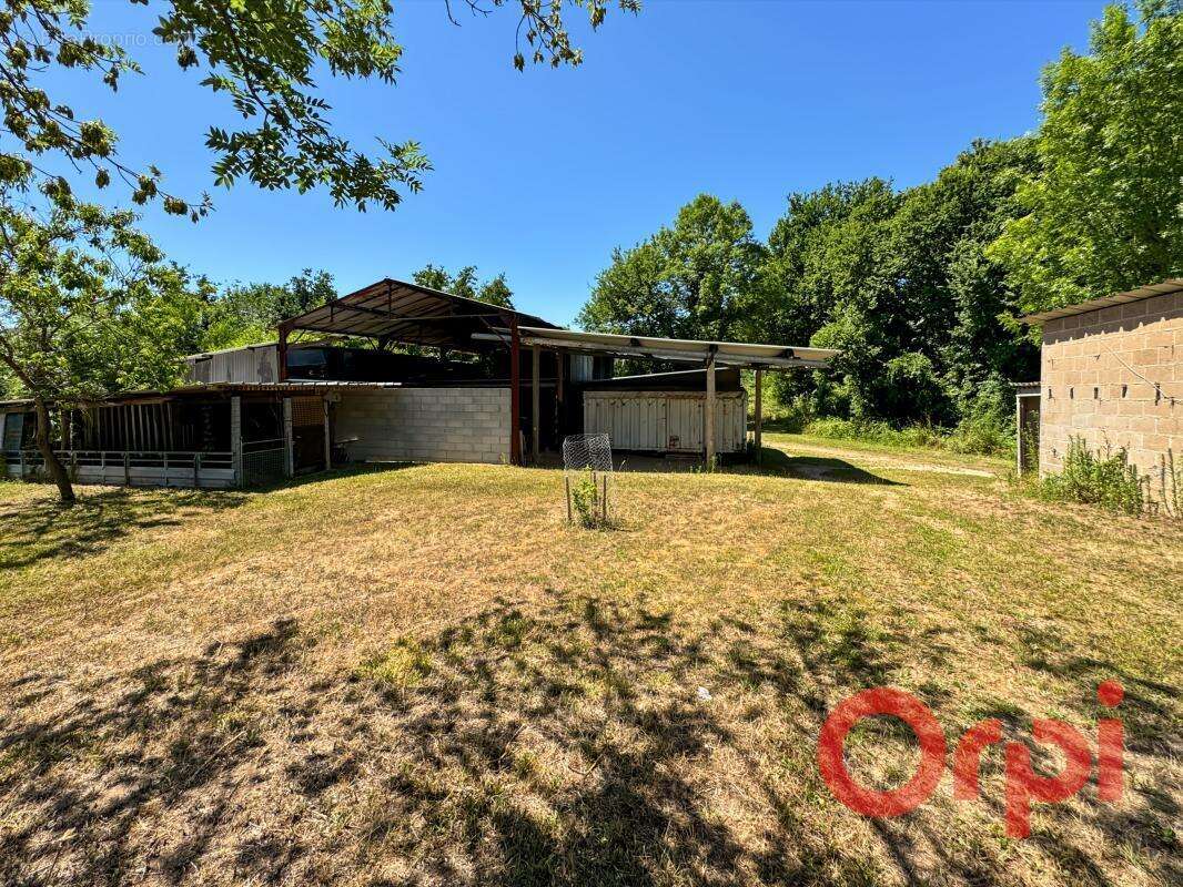 Maison à AINAY-LE-VIEIL