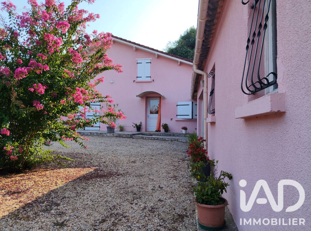 Photo 1 - Maison à LA BARDE