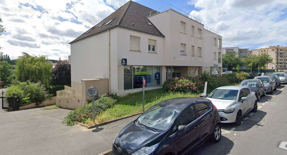 Commerce à MELUN