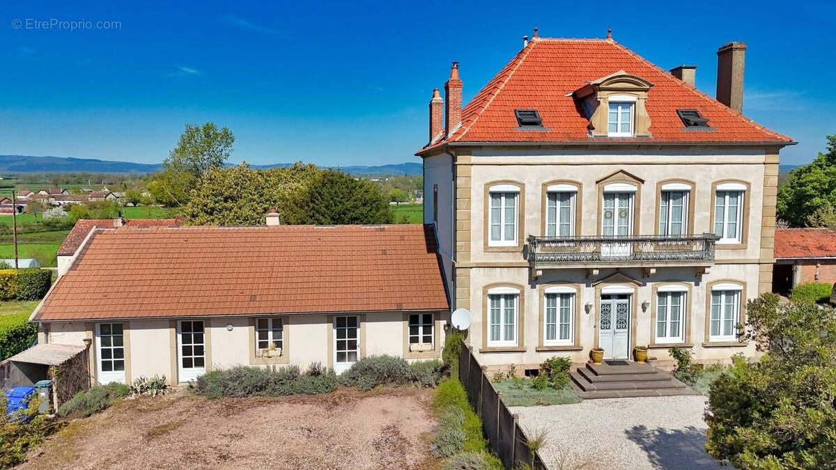 Maison à AUTUN