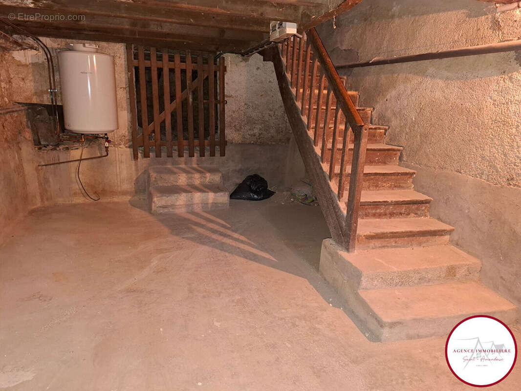 Maison à SAINT-AMAND-MONTROND