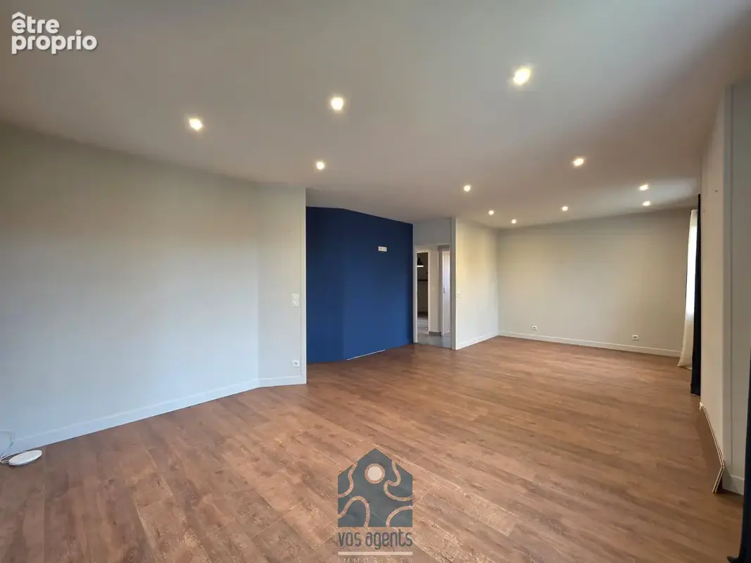 Maison T5 avec piscine, double garage, terrasse couverte, pergola et dépendances - photo 6