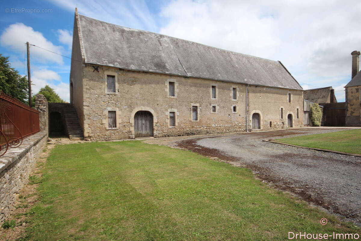 Maison 333 m² à Grandcamp-Maisy  - photo 17