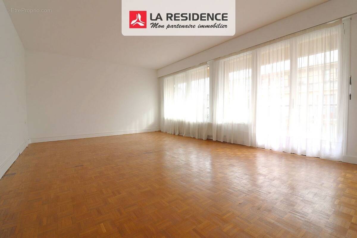 Appartement à VERSAILLES