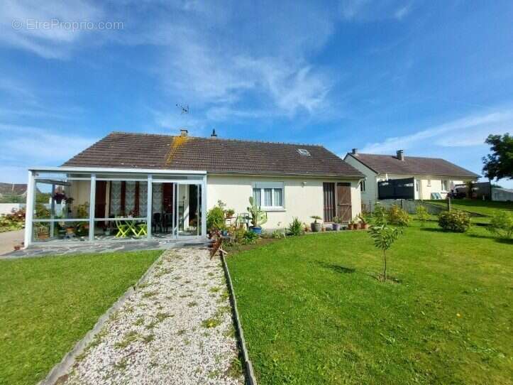 Maison à SAINT-JEAN-DES-CHAMPS