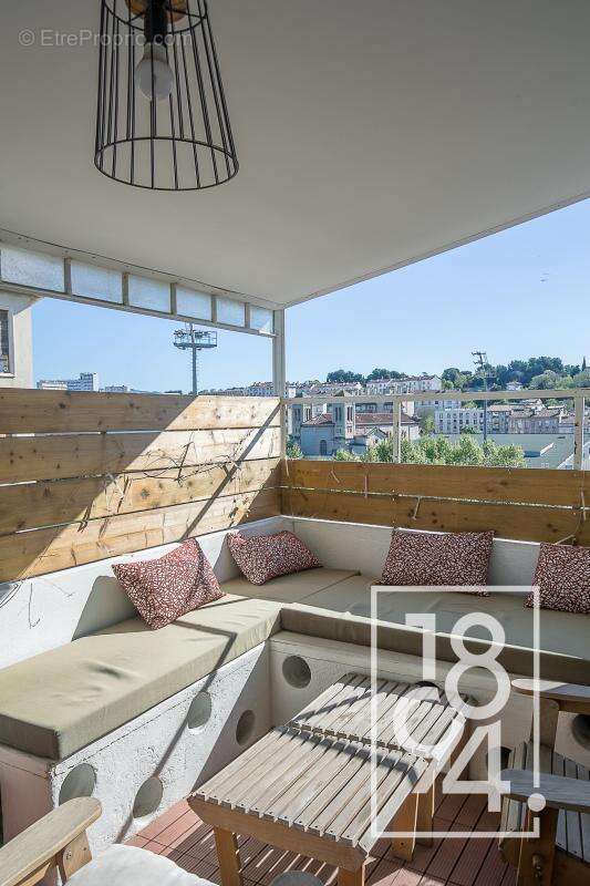 Appartement à MARSEILLE-4E