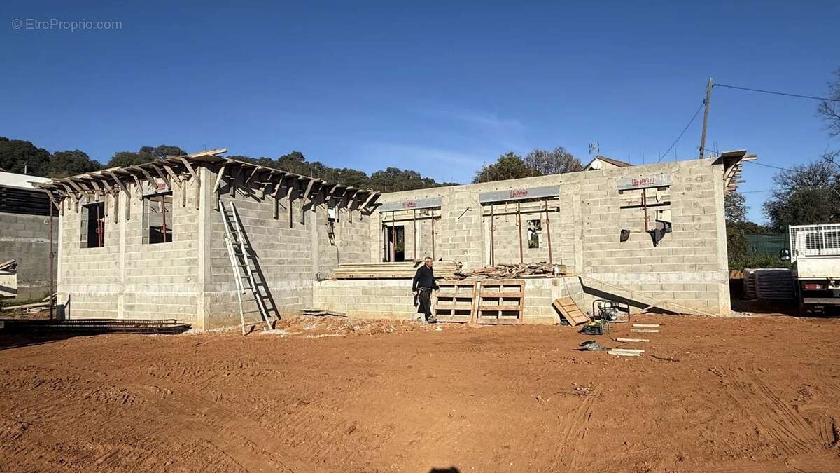 Maison à SANTA-LUCIA-DI-MORIANI