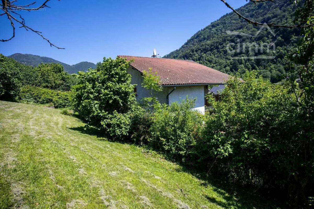 Terrain à bâtir de 900m² - Au calme - cadre campagne - photo 7