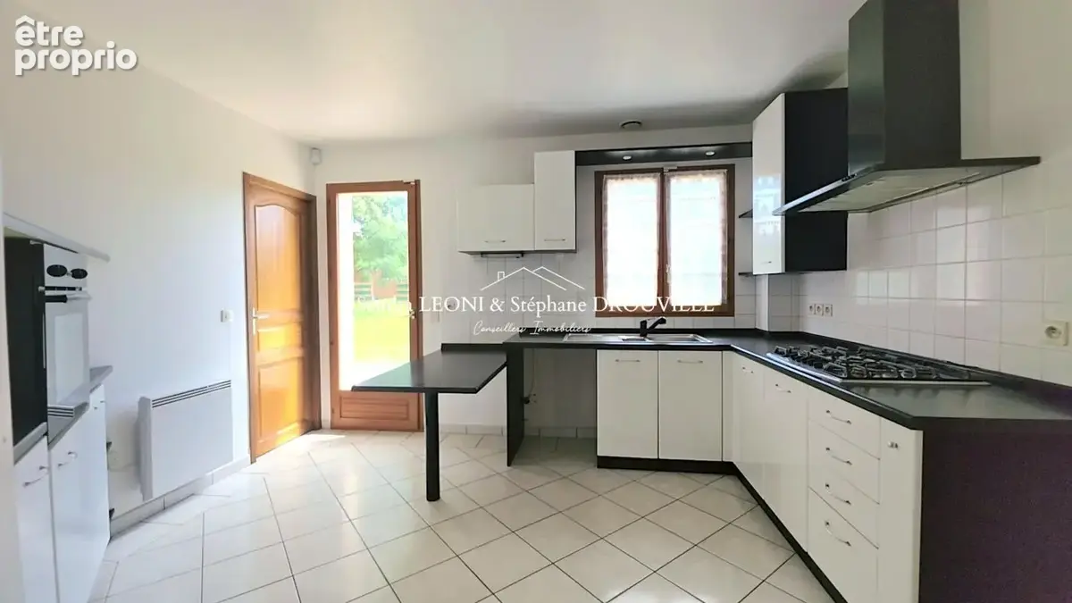 Proche epernon maintenon - ravissante maison familiale de 155 m² - 5 chambres - photo 4